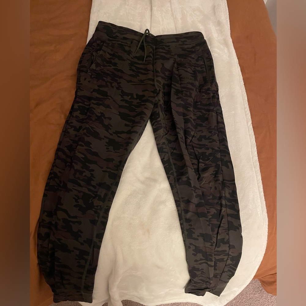 Alphalete joggers
